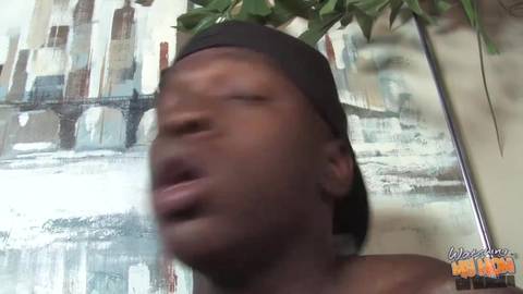 Jordan Blue est fascinée par les TTBM Black de Fakings