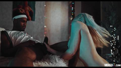 Christina Shine aime branler une bite black sur Xnxx