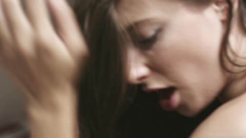 Video porno lesbienne avec Anissa et Talia