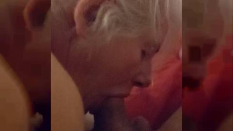 La mamie fait une Amateur Sextape en POV