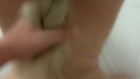 Jolie blonde en video french bukkake